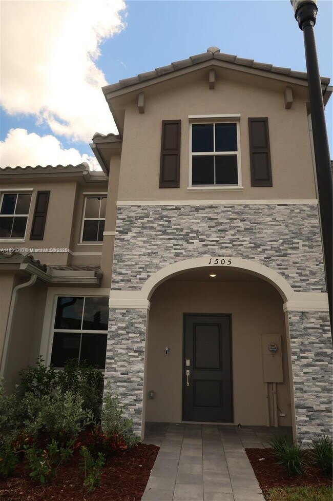 Foto del edificio - 1505 SE 27th Rd