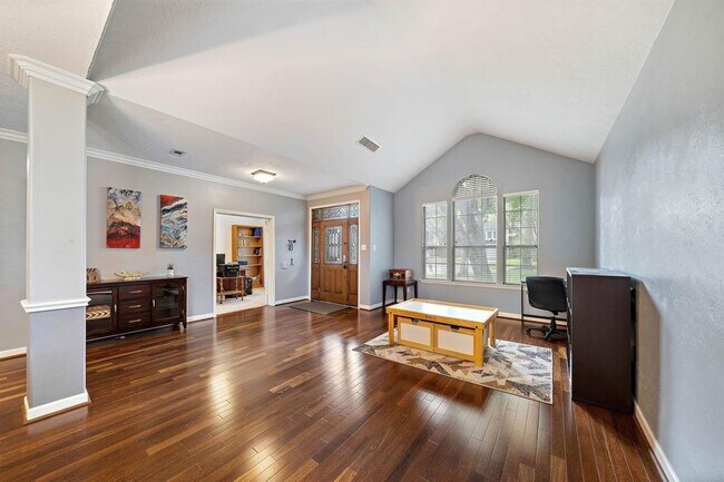 Foto del edificio - 1003 Albany Ct