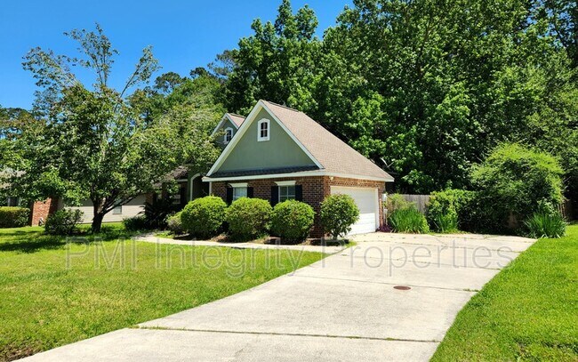 Building Photo - 411 Greenfield Dr
