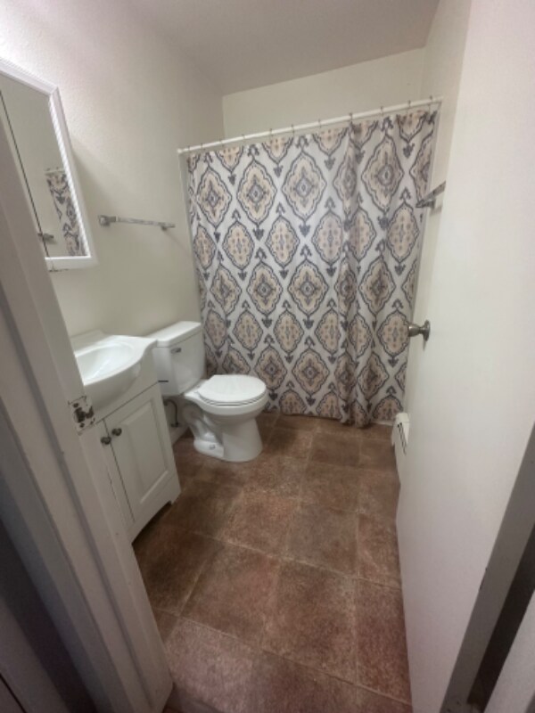 Primary Photo - 635 10th Ave