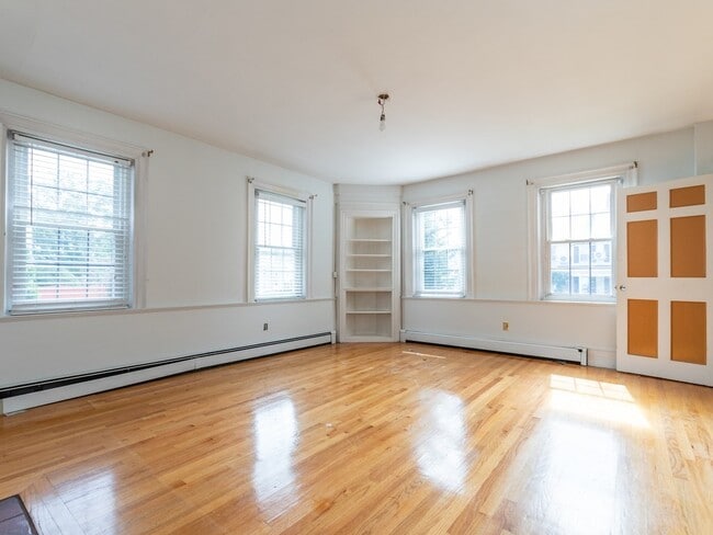 Building Photo - 39 Minot St