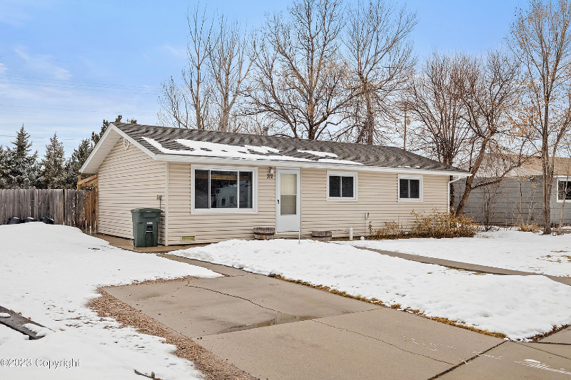 Primary Photo - 312 E Laramie St