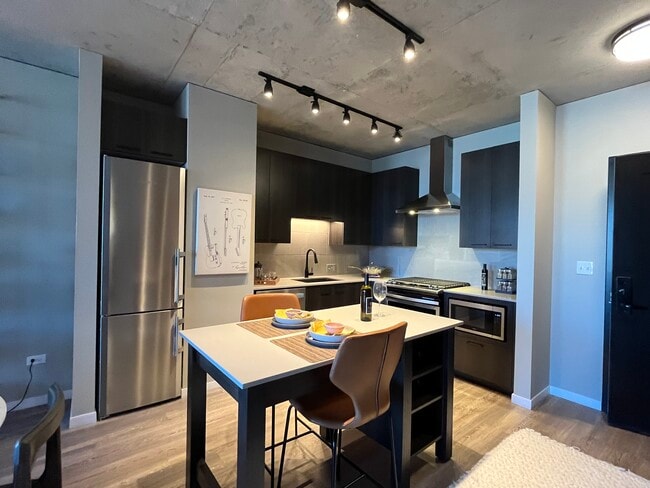 Foto del edificio - 1020 W Madison St