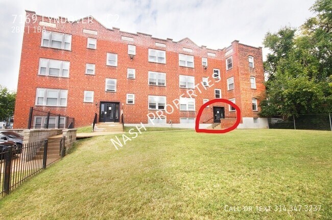 Building Photo - $825 - 2 Bed / 1 Bath apartment in downtow...