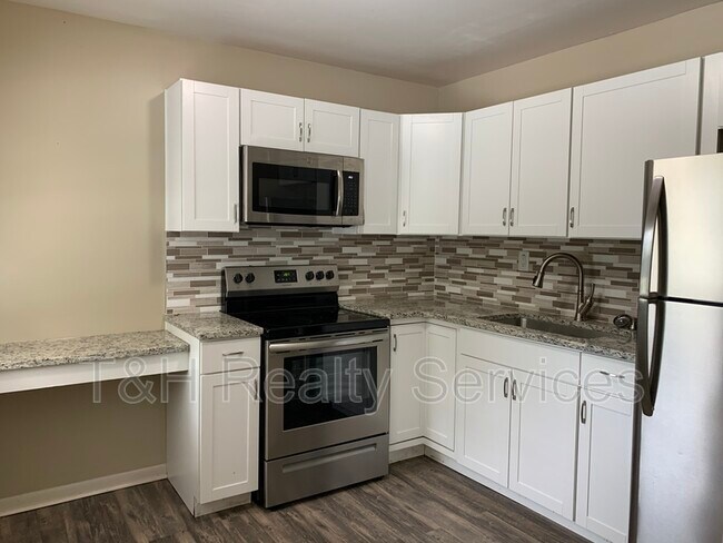 Foto del edificio - 2924 S County Road 1050 E
