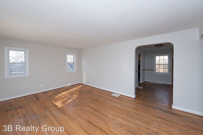 Building Photo - 3 br, 1 bath House - 4418 Harding Ave.