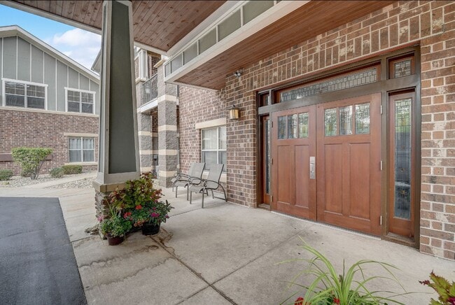 Building Photo - Heritage Middleton Senior Apartments