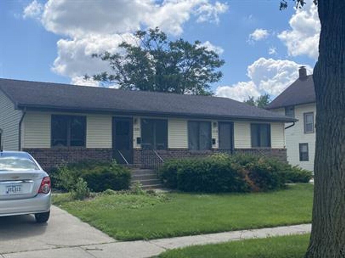 1720 Crawford St Unit 1, Boone, IA 50036 Room for Rent in Boone, IA