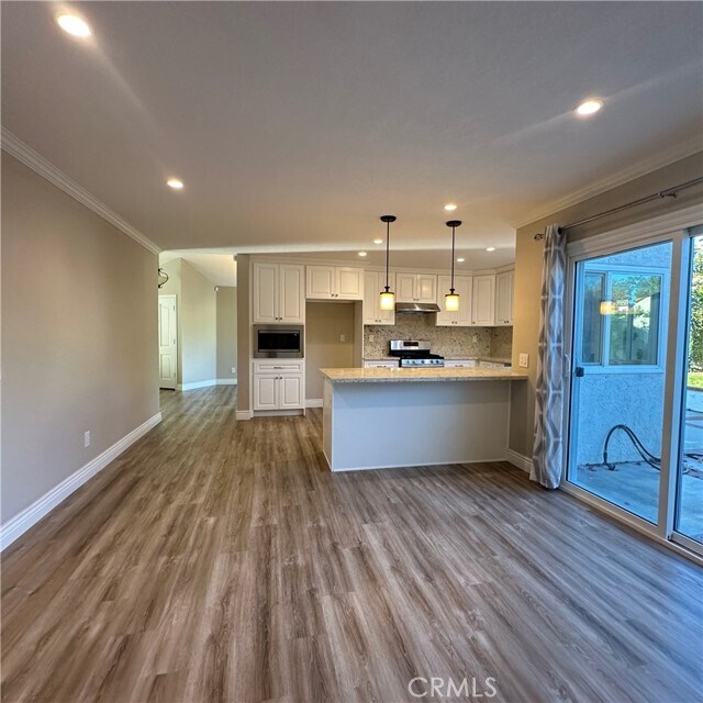 Building Photo - 10 Chaparral Dr