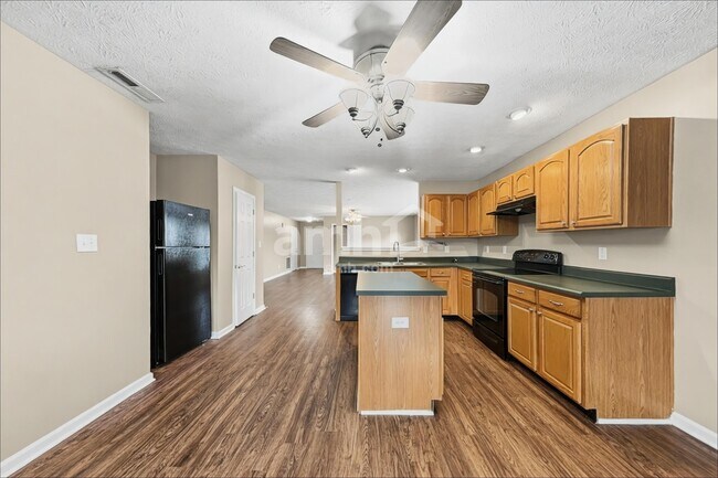 Foto del edificio - 2521 Monarchy Ln