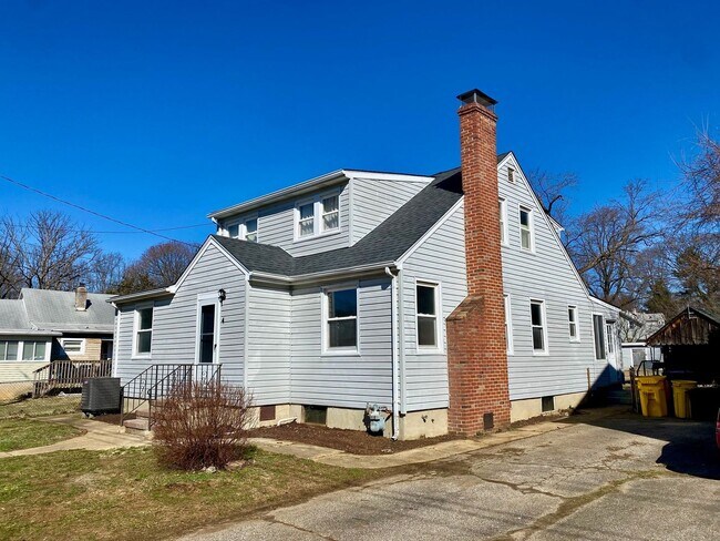 Foto del edificio - 4 Pafel Rd