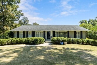 Building Photo - 3753 N Woodridge Rd