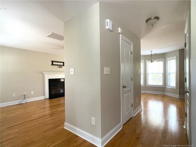 Building Photo - 56 Orchard Falls Dr