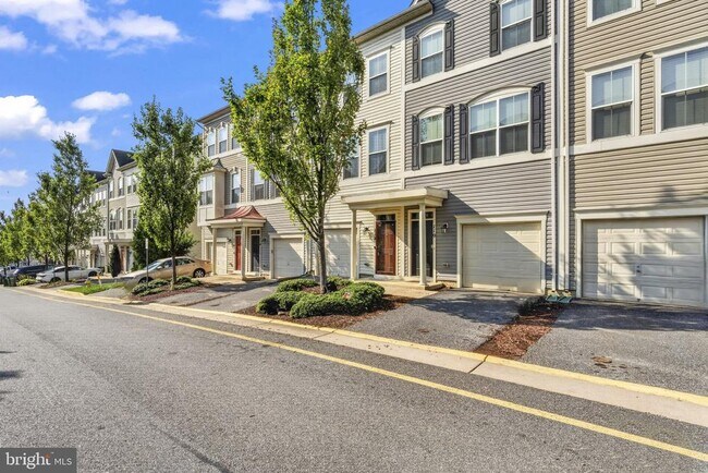 Building Photo - 112 Shamrock Dr