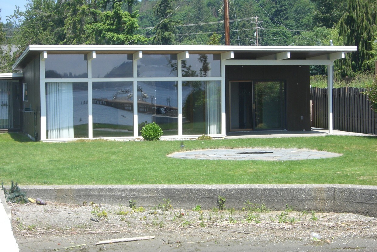 Foto principal - 10322 Sandy Beach Dr