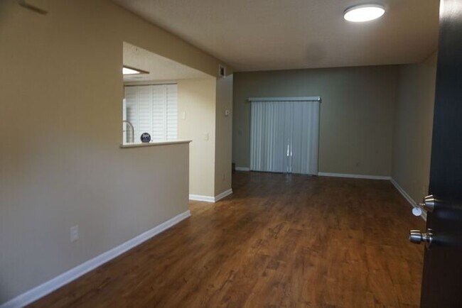 Foto del edificio - 2/2 Bedroom Townhome on Westside near NAS