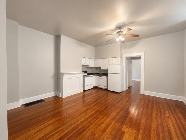 Photo - 2325 Stratford Ave Apartment