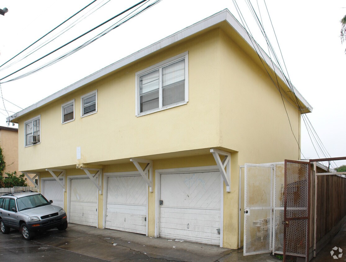 Foto del edificio - 4209 Wilson Ave