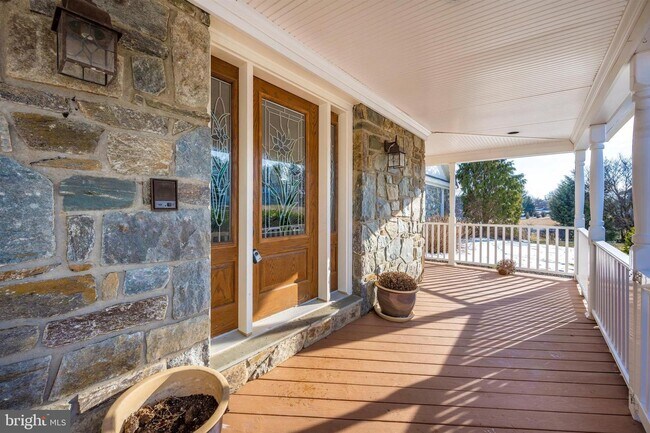 Building Photo - 4601 Iris Ct