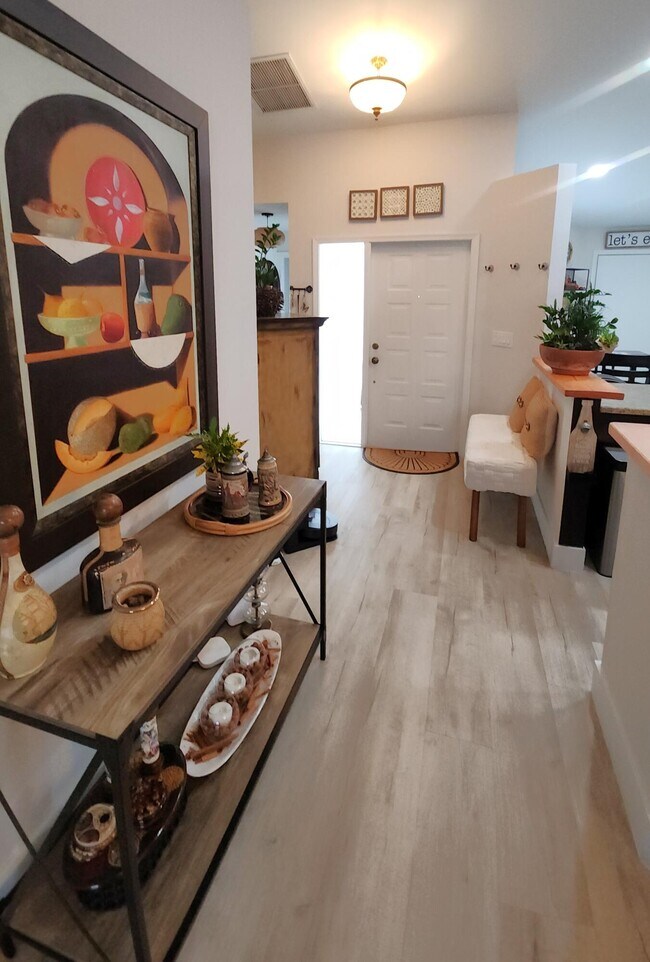 Foto del edificio - 6107 Caladium Rd