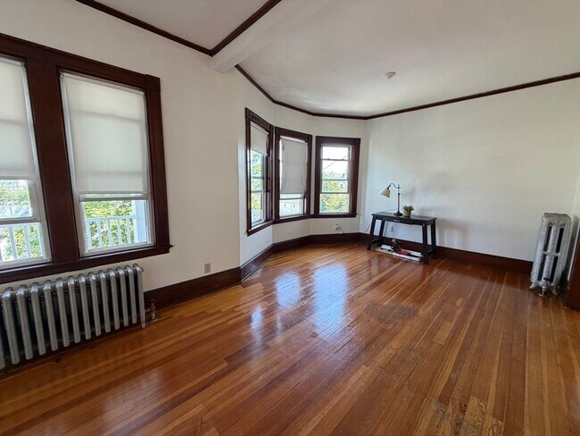 Building Photo - 29 Woodrow Ave