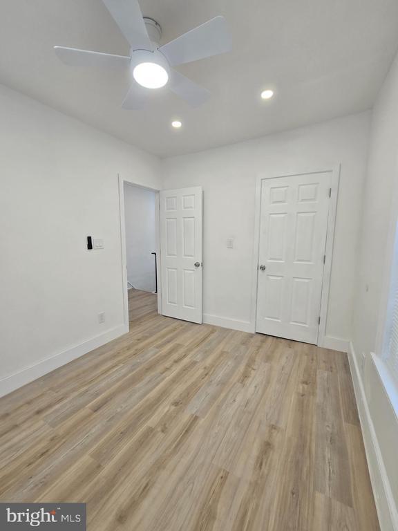 Foto del edificio - 5211 Ridge Ave