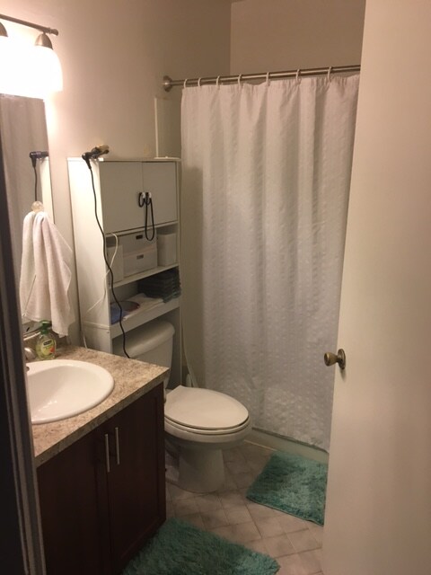 Bathroom - 1400 NW 108th Ave