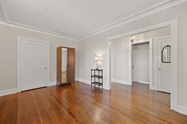 Building Photo - 632 Sheridan Square