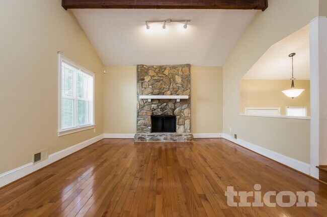 Foto del edificio - 6583 Oakwood Dr