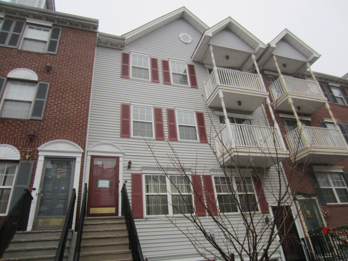 48 Cornerstone Ln, Newark, NJ 07103 House Rental in Newark, NJ