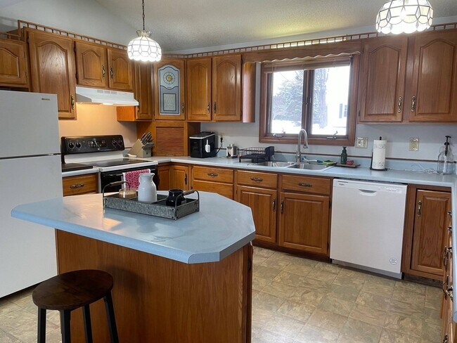 Foto del edificio - 273 Pond Rd