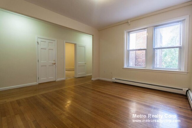 Foto del edificio - 1405 Beacon St