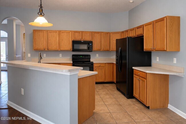 Foto del edificio - 1392 Hawks Crest Dr