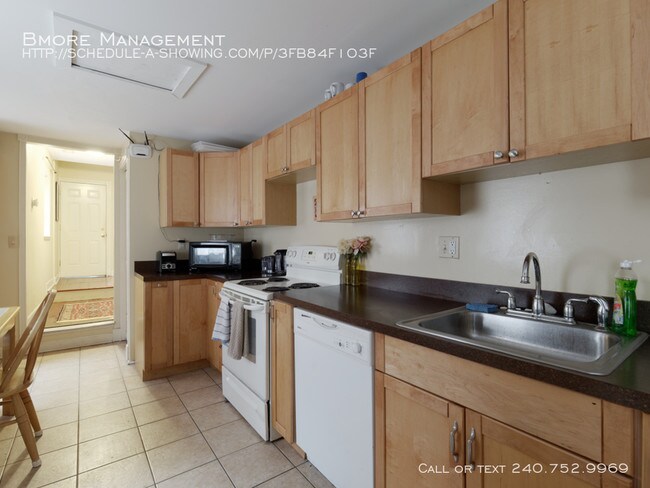 Foto del edificio - Room for Rent