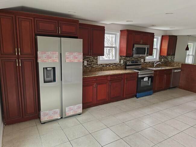 Foto del edificio - 8638 Winands Rd