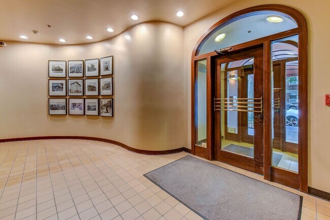 Foto del edificio - 2700 4th Ave