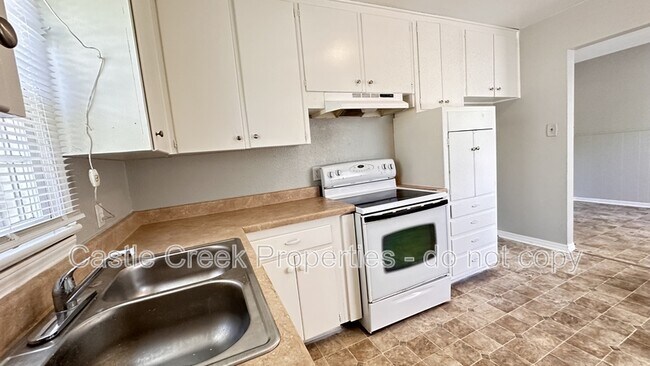 Foto del edificio - 1104 Hickory Ln