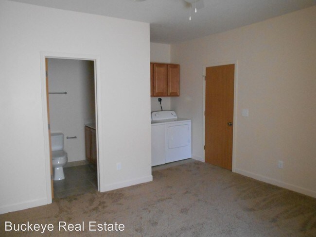 Building Photo - 1455 Neil Ave