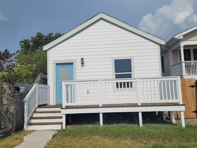 Building Photo - 4710 Ave S