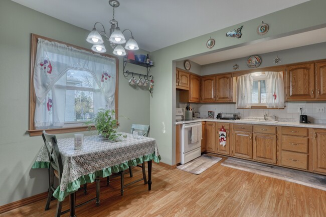 11X17 Eat in kitchen - 1319 N 116th St