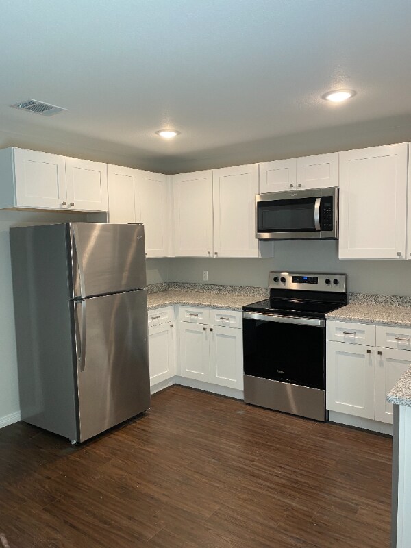 112 N 6th St Unit 5, Godley, TX 76044 Room for Rent in Godley, TX