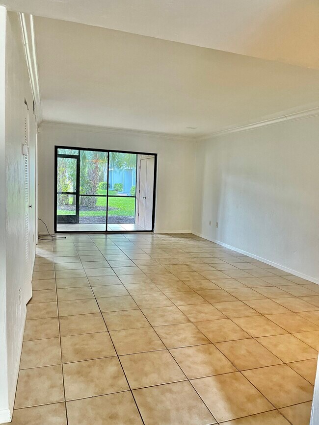Foto del edificio - 28121 Pine Haven Way