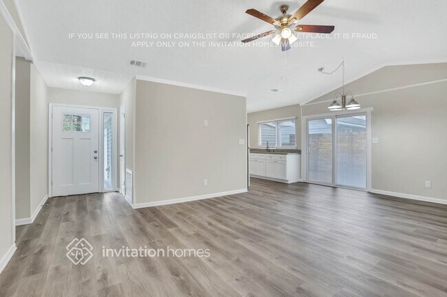 Foto del edificio - 565 Lakeridge Cir SE