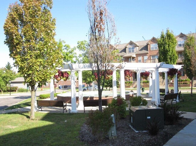 Building Photo - 3008 Barclay Way