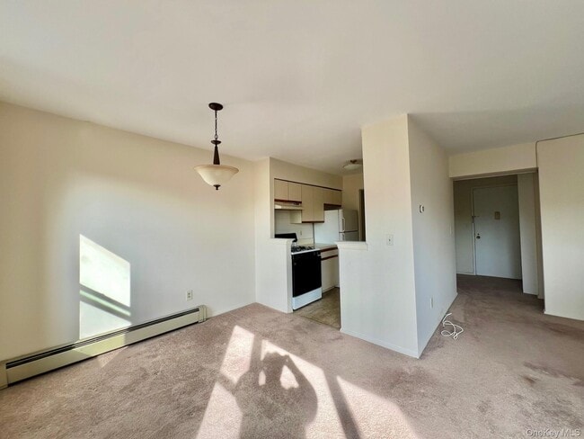 Foto del edificio - 77 Carpenter Ave