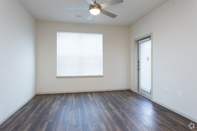 1HAB, 2BA - 700 ft² - Pathways at Goodrich Place