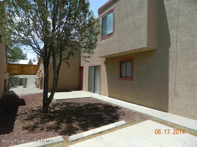 Foto principal - 5200 Villa View Dr