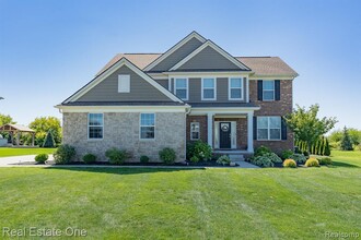 Building Photo - 124 Oakland Crest Dr