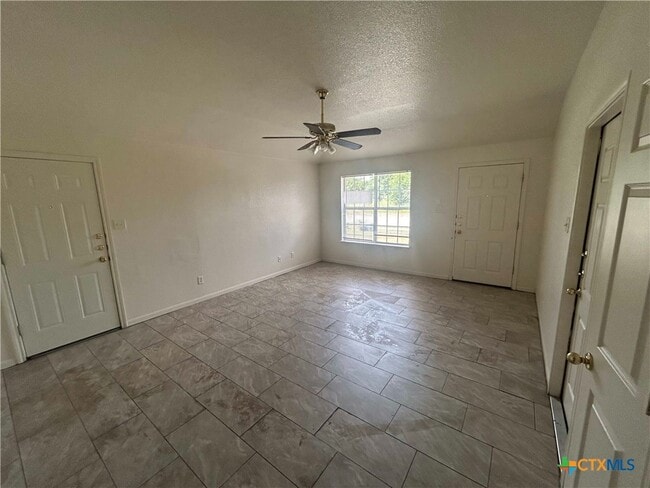 Building Photo - 204 Castellon Ct