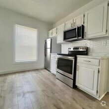 Building Photo - 126 Waterloo Ave
